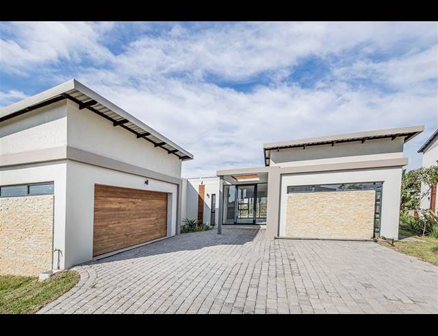 4 BEDROOM HOUSE FOR SALE IN PALM LAKES ESTATE
